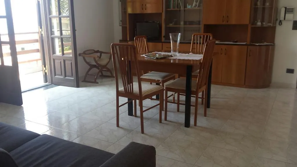 A Casa Di Melo Daire Piraino İtalya