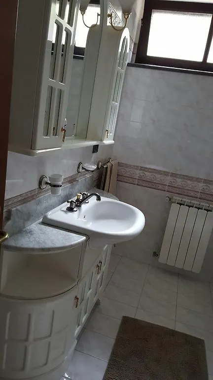 A Casa Di Melo Daire Piraino 0*,